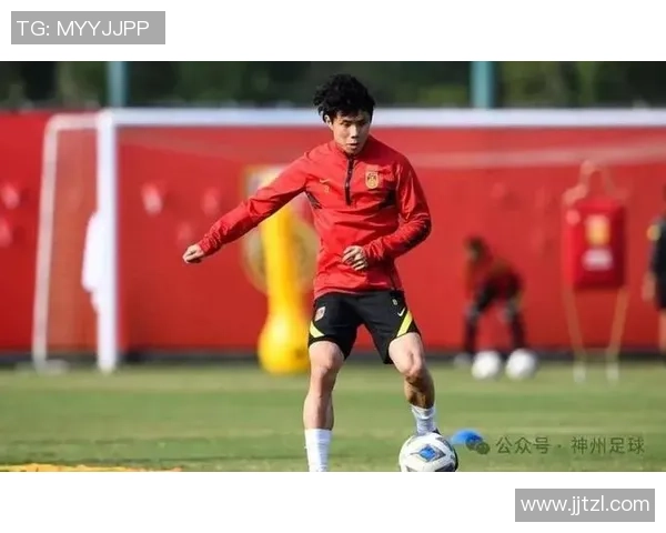 退役足球明星的生活现状与未来发展之路探讨 退役足球明星的生活现状与未来发展之路探讨